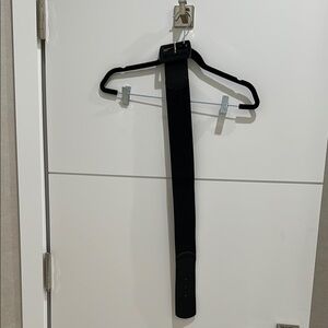 Calvin Klein wide stretchy Black belt with leather accent